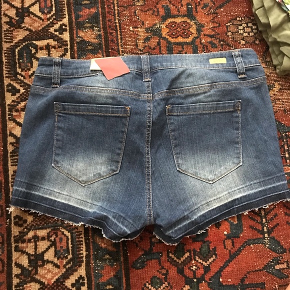 Jean Shorts - Picture 3 of 3